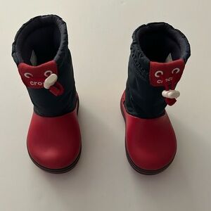 Kids Crocs Red Blue Lodgepoint Pull on Snow Boots size C 6